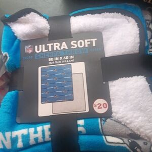 Ultra Soft Sherpa Throw Blanket - Blue and White